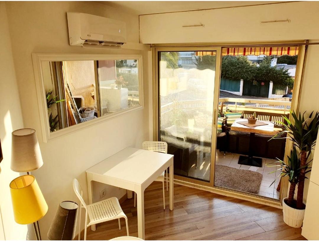 Bel Appartement A 50M De La Plage, 2 Pieces Climatisees, Parking Prive Антиб Экстерьер фото